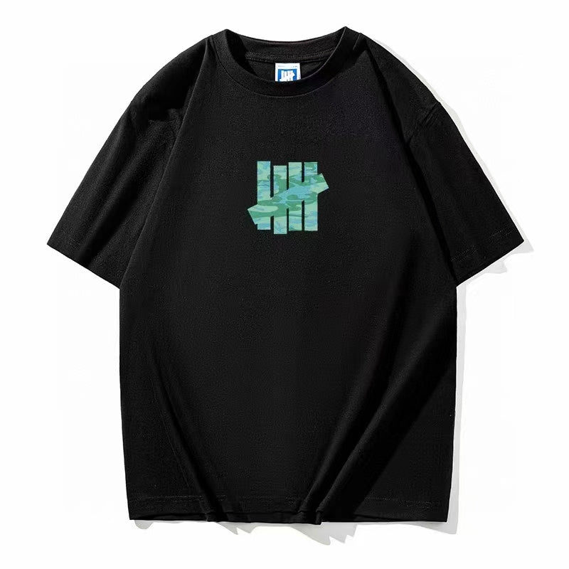 UNDEFEATED MIDDLE CAMO LOGO