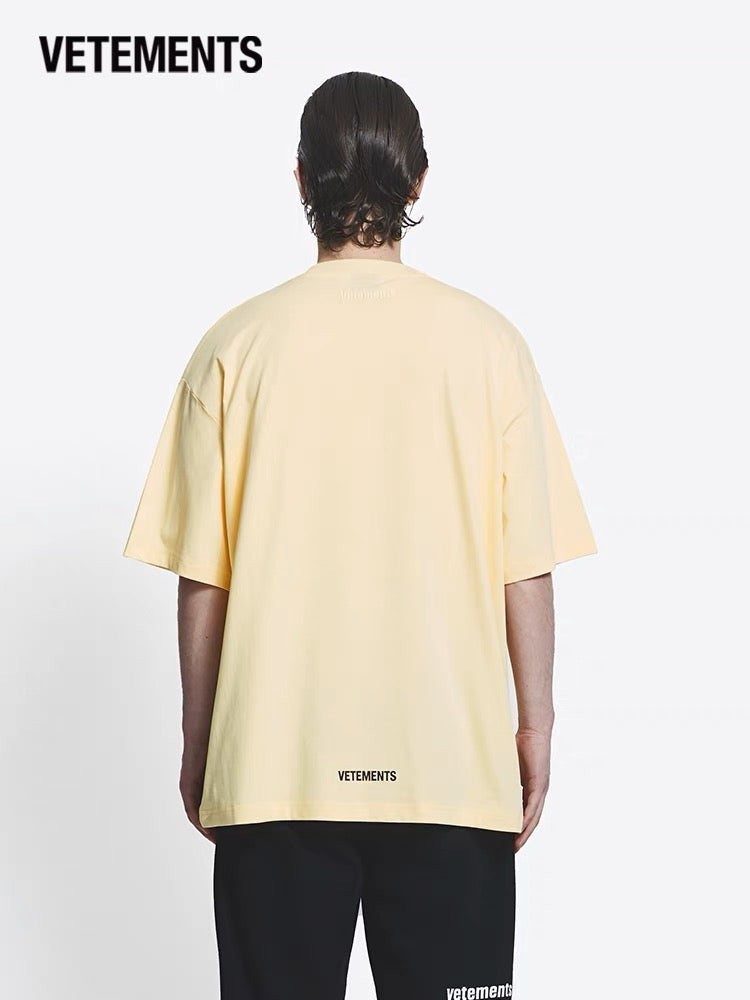 Vetements Colourful Middle Logo